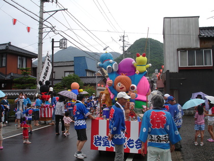 雨の中の岩室温泉祭り(涙)