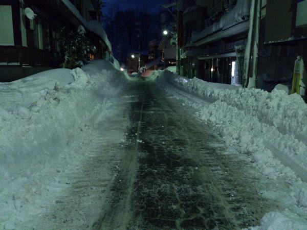 松之山温泉街の除雪